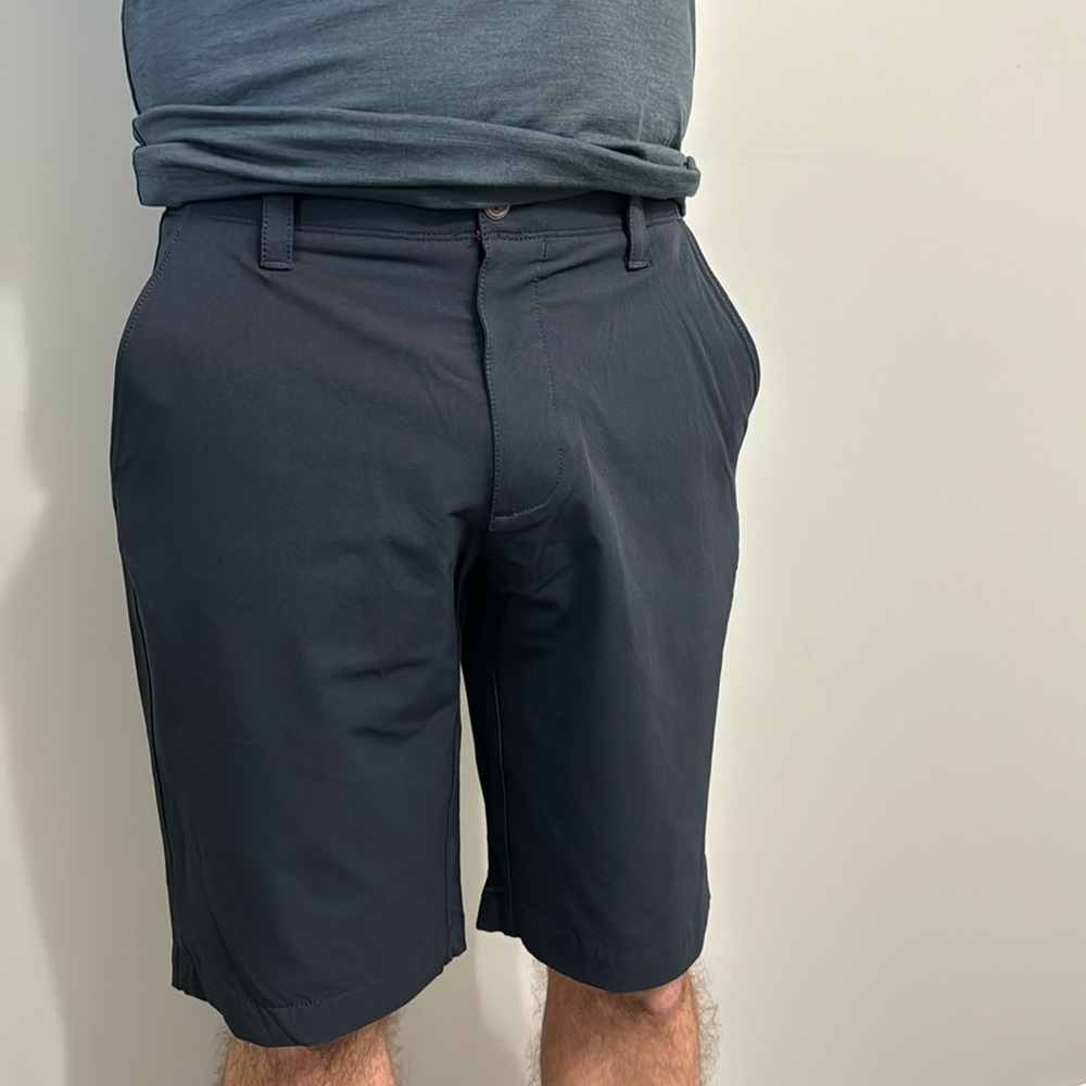 Black under Armour shorts